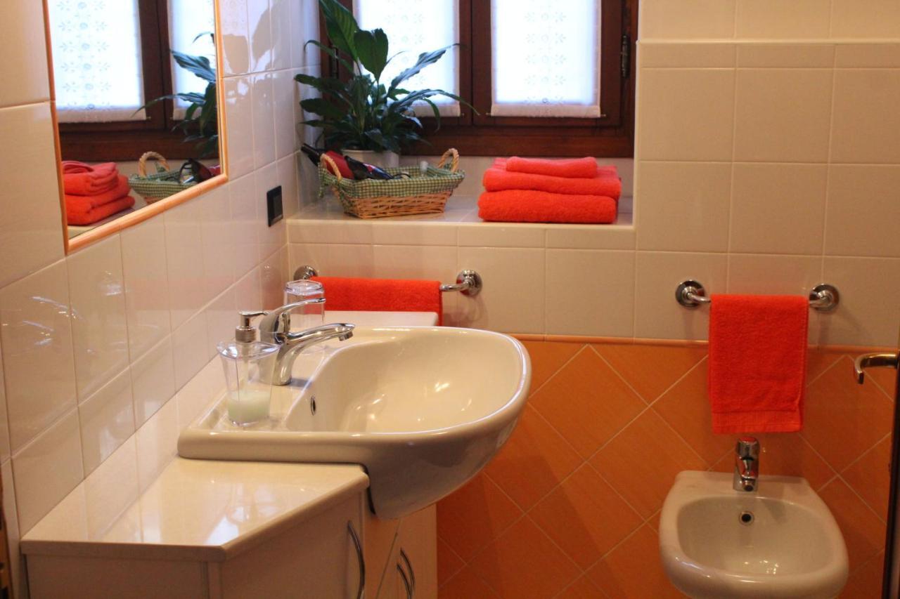 Casa Mia Apartment Беладжо Стая снимка